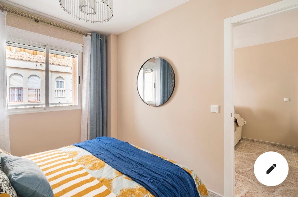 Апартаменты В 4 Мин От Пляжа Torrevieja Ngoại thất bức ảnh
